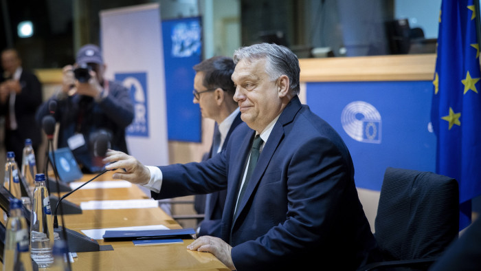 Orbán Viktor Brüsszelben: „ez a vörös vonal”