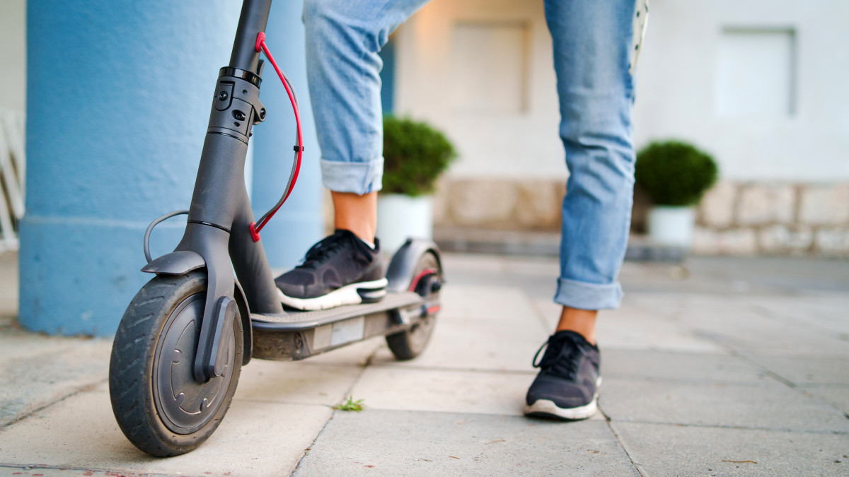 Vége az önfeledt e-rollerezésnek egy megyeszékhelyen
