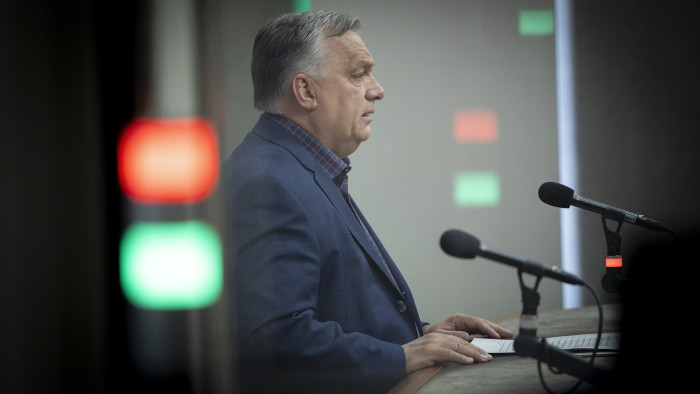 Orbán Viktor péntek reggel: olajblokád alá vettek bennünket