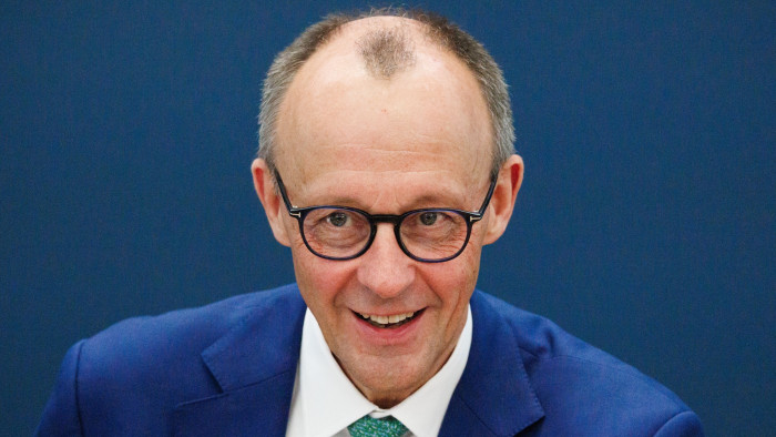 Újraválasztották Friedrich Merzet a CDU élére