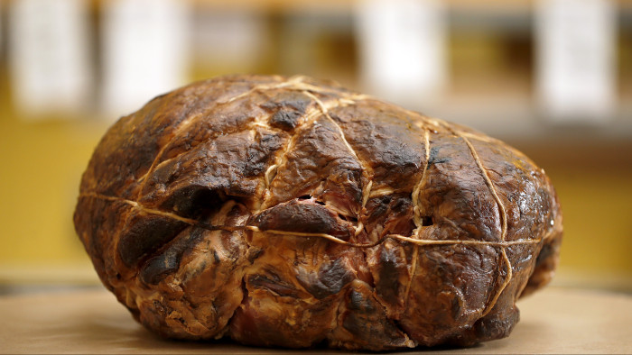 Orbán Viktor unokája szerint büdös helyre mentek, a kormányfő azonnal korrigálta