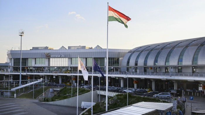 Egyedülálló élményben lehet része annak, aki ma utazik a Liszt Ferenc reptérről