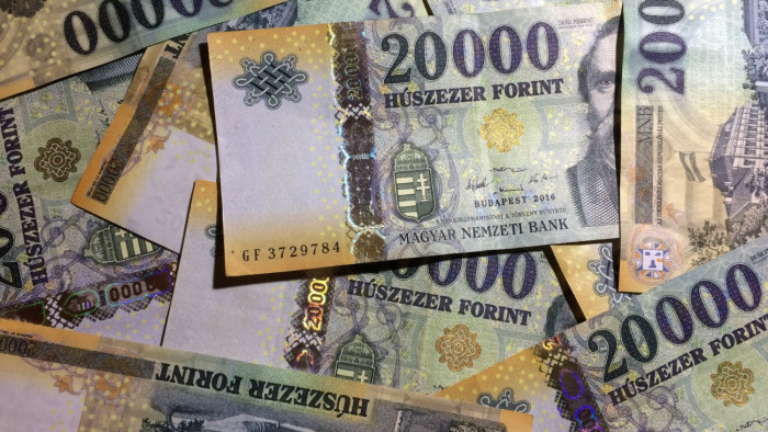 A többségnek automatikusan jár a 100 ezer forint, de van, akinek jelentkeznie kell