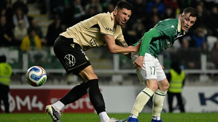 Tűzzel támadták meg a Fradi-szurkolók a rohamrendőröket a Győr elleni vereség után