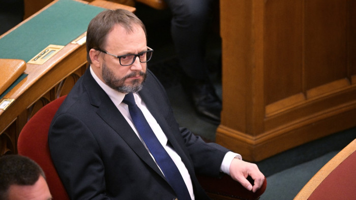 Magasabb lehet a költségvetés hiánya az elemző szerint, aki az RRF-hitelről is beszélt