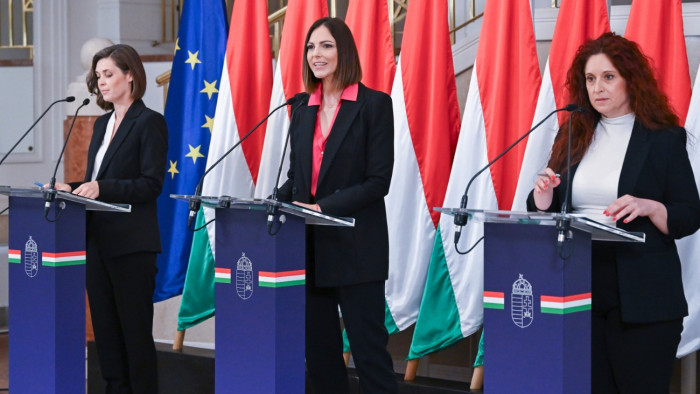 Átvizsgálnak minden régi mozdonyt, visszavonnak 943 diplomata-útlevelet