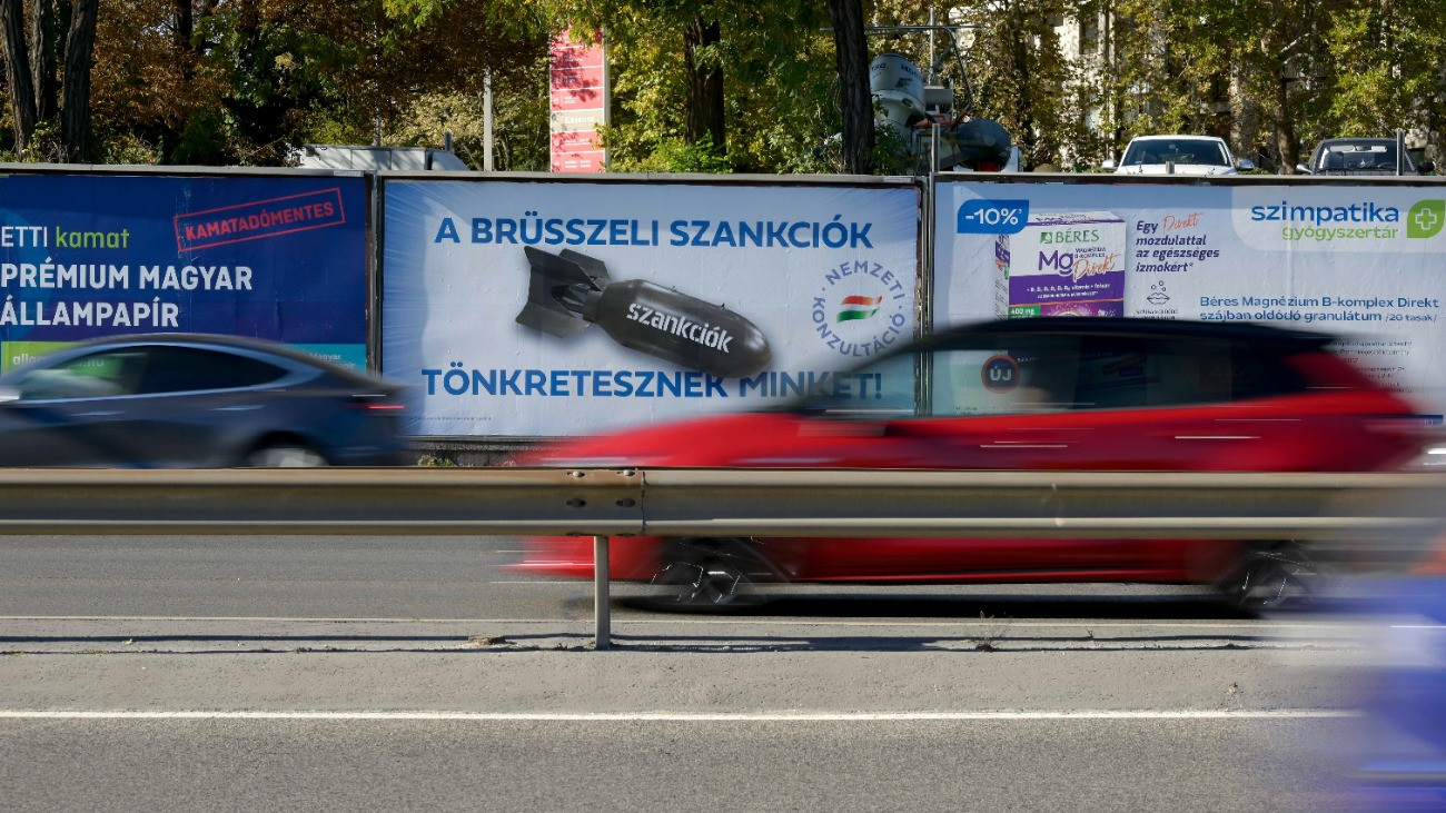 Sorra hozzák a magyar városok a kemény korlátozó döntéseket a plakátok ügyében