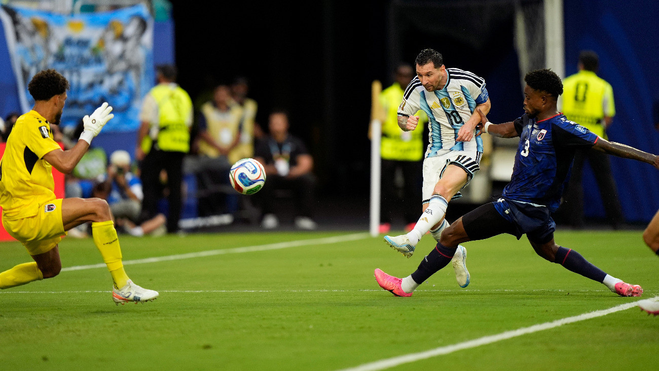 Megint Messi: az argentinok csak hosszabbítás után tudták kiejteni a kétszer is egyenlítő csodacsapatot a foci-vb-n