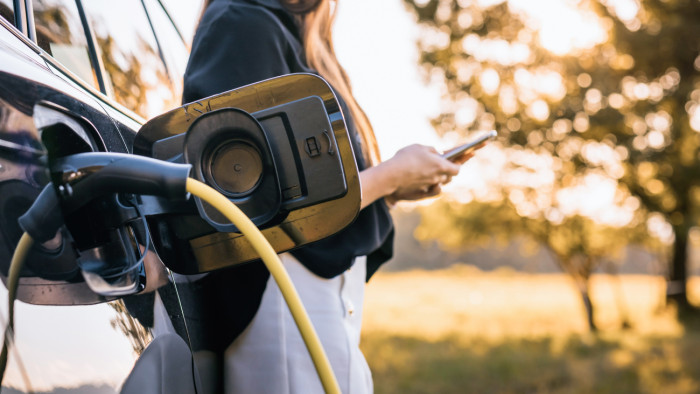 Félezer kilométernyi töltés kevesebb mint negyed óra alatt? – új fejezet nyílhat az elektromos autózásban