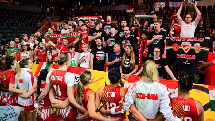 Óriási bravúr, továbbjutottak a magyarok, ehhez kellettek a franciák is